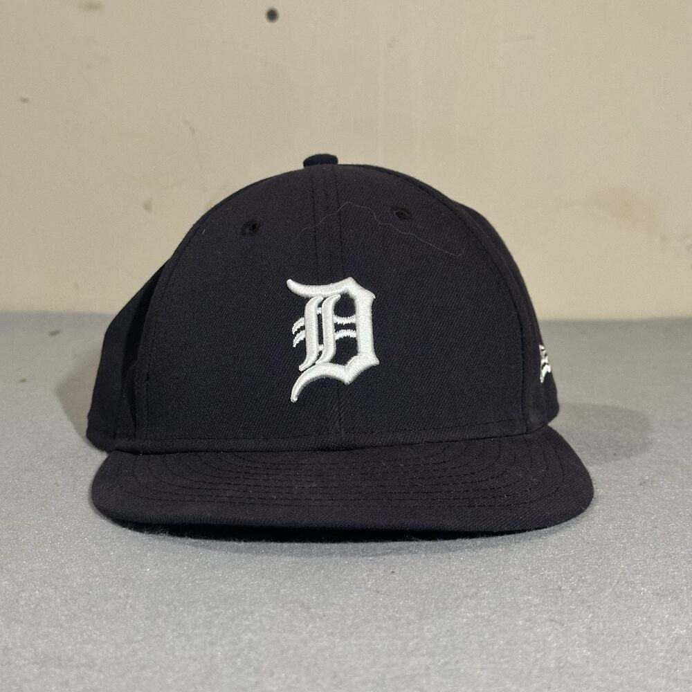 59fifty New Era Detroit Tigers Official Onfield Hat Size 7.25 MLB Blue